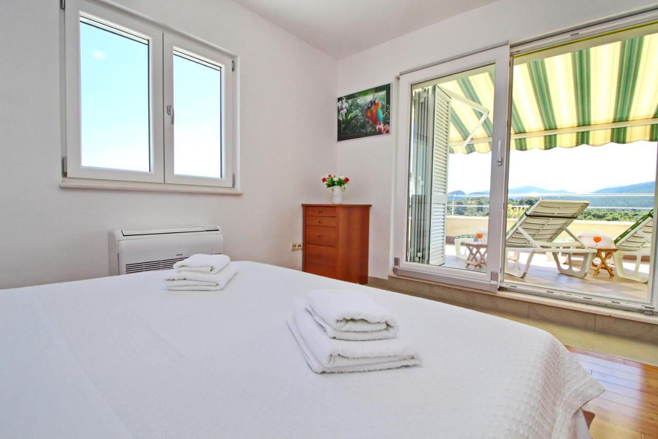 Apartments Gusti Drace Bagian luar foto