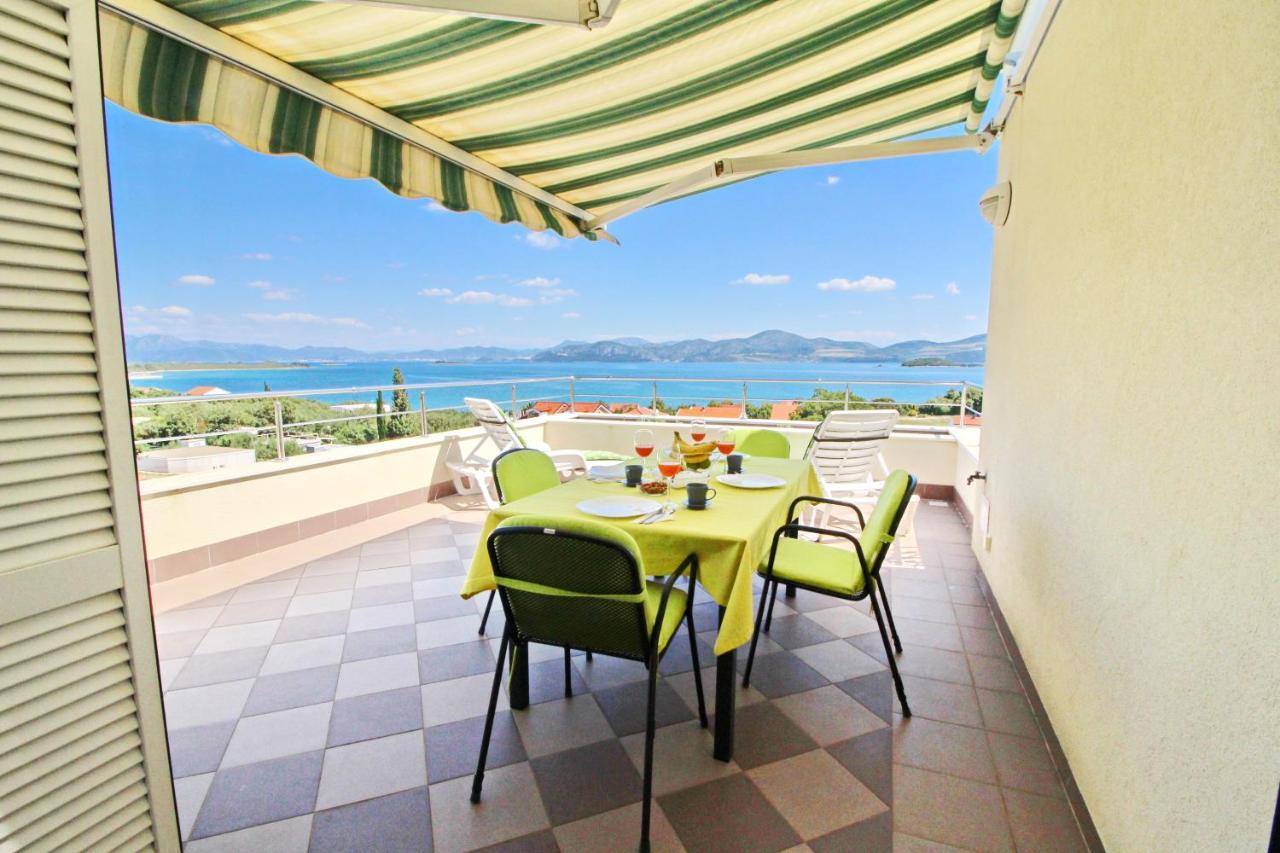 Apartments Gusti Drace Bagian luar foto