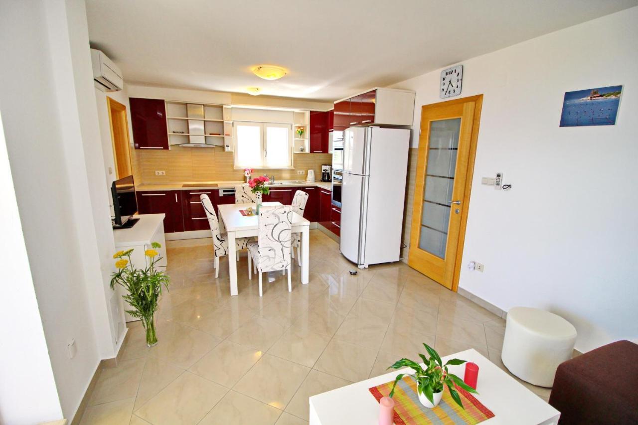 Apartments Gusti Drace Bagian luar foto