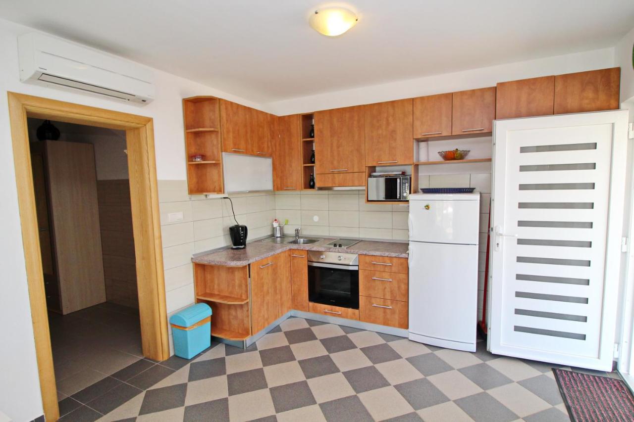 Apartments Gusti Drace Bagian luar foto