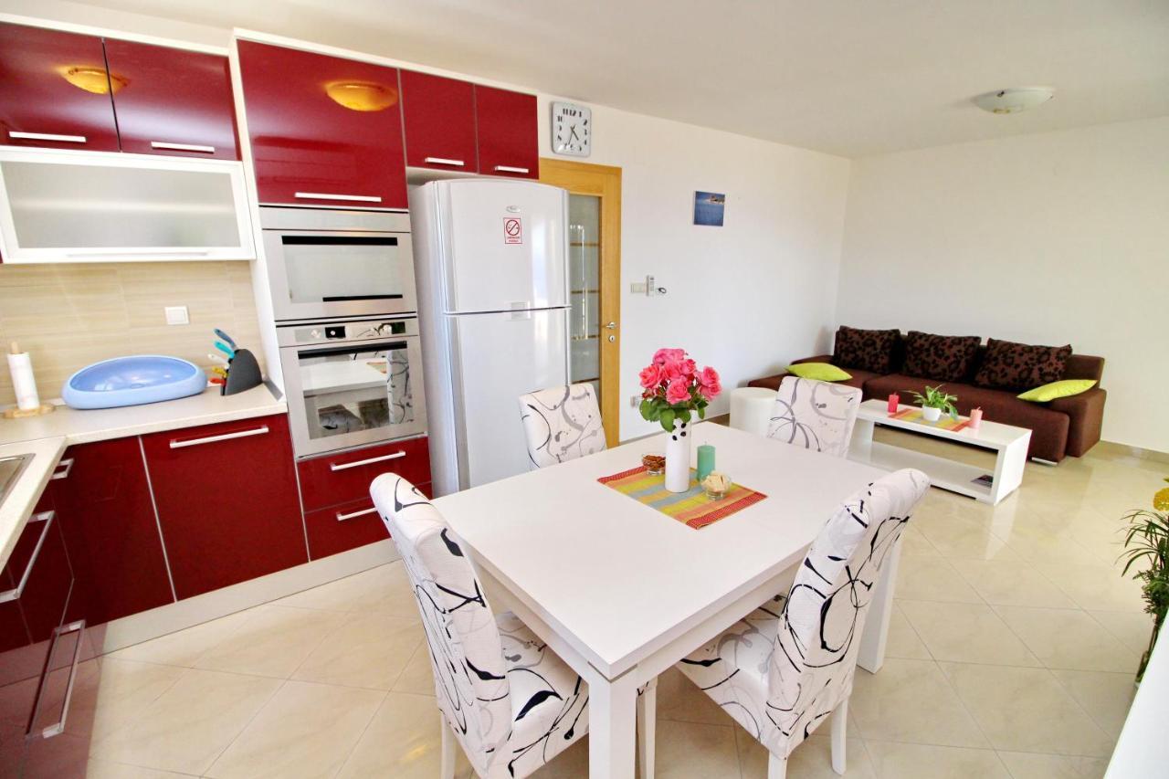 Apartments Gusti Drace Bagian luar foto